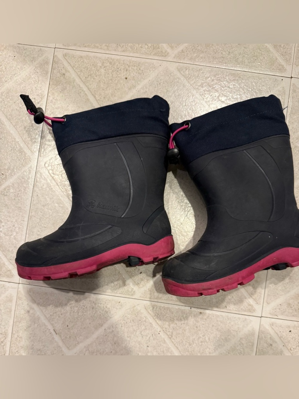 Kamik Kids Black Winter Boots with Pink Soles and Navy Cuffs kids snowbuster 1